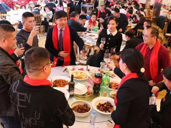 錦志卓越，閃耀未來(lái) | 業(yè)盛堂集團2021年總結表彰暨2022年新春聯(lián)歡會(huì )精彩回顧